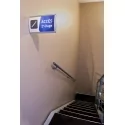 signalétique étage drapeau escaliers